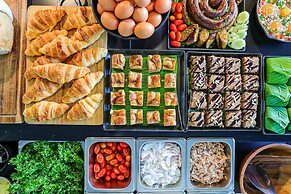 Bed Chiangmai Gate Hotel