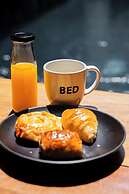 Bed Chiangmai Gate Hotel