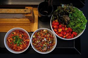 Bed Chiangmai Gate Hotel