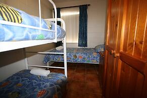 Lake Edge Holiday Units