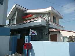 Springflower Guesthouse - Hostel