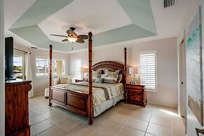 BE324 4 Bedroom Holiday Home by Marco Naples Vacation Homes