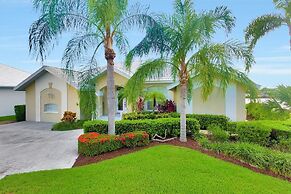 BE324 4 Bedroom Holiday Home by Marco Naples Vacation Homes