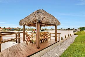 BE324 4 Bedroom Holiday Home by Marco Naples Vacation Homes