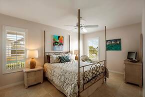 BE324 4 Bedroom Holiday Home by Marco Naples Vacation Homes