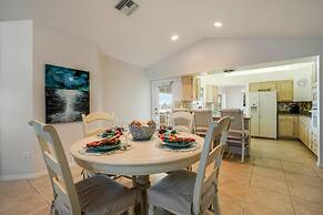 BE324 4 Bedroom Holiday Home by Marco Naples Vacation Homes