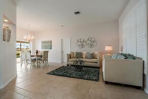 BE324 4 Bedroom Holiday Home by Marco Naples Vacation Homes