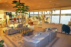 BRF1569 4 Bedroom Holiday Home by Marco Naples Vacation Homes