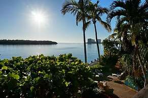 BRF1569 4 Bedroom Holiday Home by Marco Naples Vacation Homes