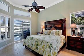 COPPER20 5 Bedroom Holiday Home by Marco Naples Vacation Homes