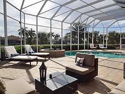 DOVE816 4 Bedroom Holiday Home by Marco Naples Vacation Homes