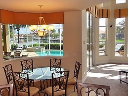 DOVE816 4 Bedroom Holiday Home by Marco Naples Vacation Homes