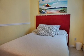 KEN407 5 Bedroom Holiday Home by Marco Naples Vacation Homes