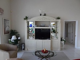 KEN486 3 Bedroom Holiday Home by Marco Naples Vacation Homes