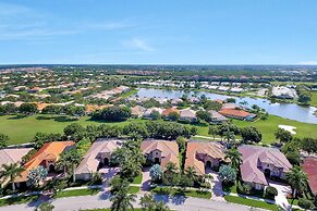 MAJ8978 4 Bedroom Holiday Home by Marco Naples Vacation Homes