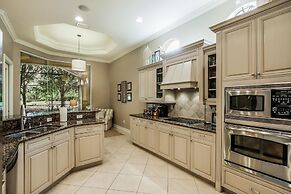 MAJ8978 4 Bedroom Holiday Home by Marco Naples Vacation Homes