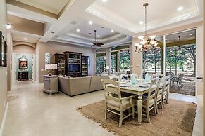 MAJ8978 4 Bedroom Holiday Home by Marco Naples Vacation Homes