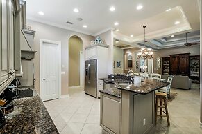 MAJ8978 4 Bedroom Holiday Home by Marco Naples Vacation Homes