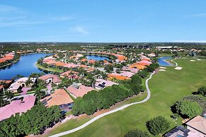 MAJ8978 4 Bedroom Holiday Home by Marco Naples Vacation Homes