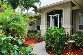 MANOR41 3 Bedroom Holiday Home by Marco Naples Vacation Homes