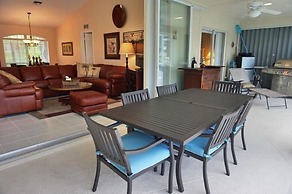 MANOR41 3 Bedroom Holiday Home by Marco Naples Vacation Homes