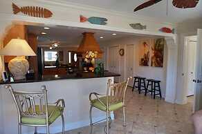 NP100TH 712 3 Bedroom Holiday Home by Marco Naples Vacation Homes