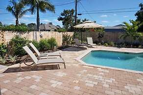 NP100TH 712 3 Bedroom Holiday Home by Marco Naples Vacation Homes