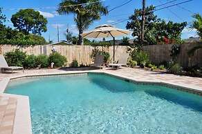 NP100TH 712 3 Bedroom Holiday Home by Marco Naples Vacation Homes