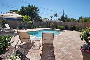 NP100TH 712 3 Bedroom Holiday Home by Marco Naples Vacation Homes