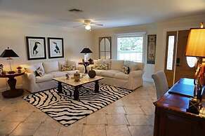 NP100TH 712 3 Bedroom Holiday Home by Marco Naples Vacation Homes