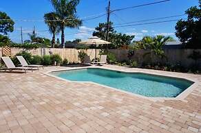 NP100TH 712 3 Bedroom Holiday Home by Marco Naples Vacation Homes