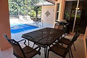 SHEF2024 4 Bedroom Holiday Home by Marco Naples Vacation Homes