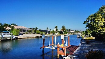 SHEN1124 3 Bedroom Holiday Home by Marco Naples Vacation Homes