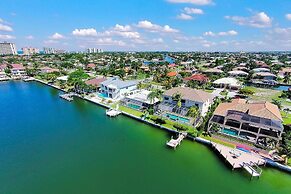 SMARCO919 5 Bedroom Holiday Home by Marco Naples Vacation Homes