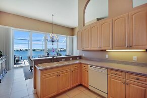 SMARCO919 5 Bedroom Holiday Home by Marco Naples Vacation Homes