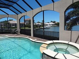 SNOW190 4 Bedroom Holiday Home by Marco Naples Vacation Homes