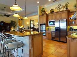 SNOW190 4 Bedroom Holiday Home by Marco Naples Vacation Homes