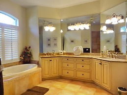 SNOW190 4 Bedroom Holiday Home by Marco Naples Vacation Homes