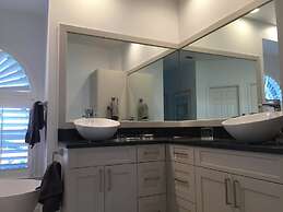 SPIN451 3 Bedroom Holiday Home by Marco Naples Vacation Homes