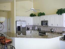 SPIN451 3 Bedroom Holiday Home by Marco Naples Vacation Homes