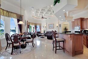 SPIN509 4 Bedroom Holiday Home by Marco Naples Vacation Homes