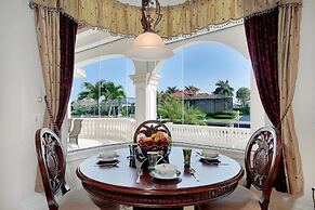 SPIN509 4 Bedroom Holiday Home by Marco Naples Vacation Homes