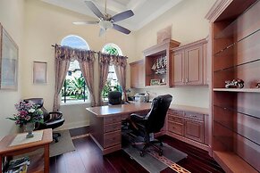 SPIN509 4 Bedroom Holiday Home by Marco Naples Vacation Homes