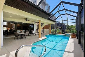 SPIN516 5 Bedroom Holiday Home by Marco Naples Vacation Homes