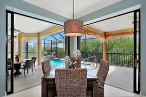 SPIN516 5 Bedroom Holiday Home by Marco Naples Vacation Homes