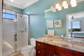 SPIN516 5 Bedroom Holiday Home by Marco Naples Vacation Homes