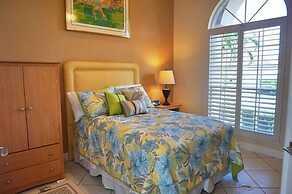 TO1120 4 Bedroom Holiday Home by Marco Naples Vacation Homes