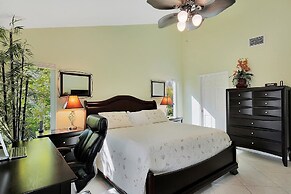 WH1074 3 Bedroom Holiday Home by Marco Naples Vacation Homes