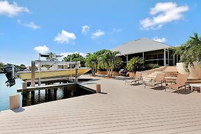 WH1074 3 Bedroom Holiday Home by Marco Naples Vacation Homes