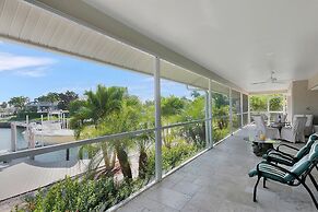 WH1074 3 Bedroom Holiday Home by Marco Naples Vacation Homes